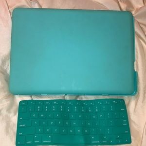 13” 2013 MacBook Pro case and keyboard pad
